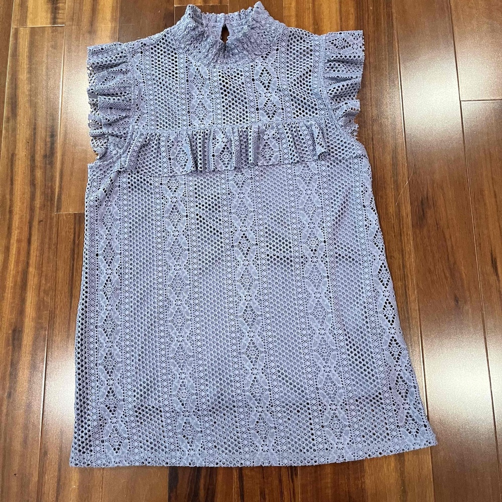 Neiman Marcus Light Purple Blouse Top Crochet Sleeveless Ruffle Frill Sz‎ Medium